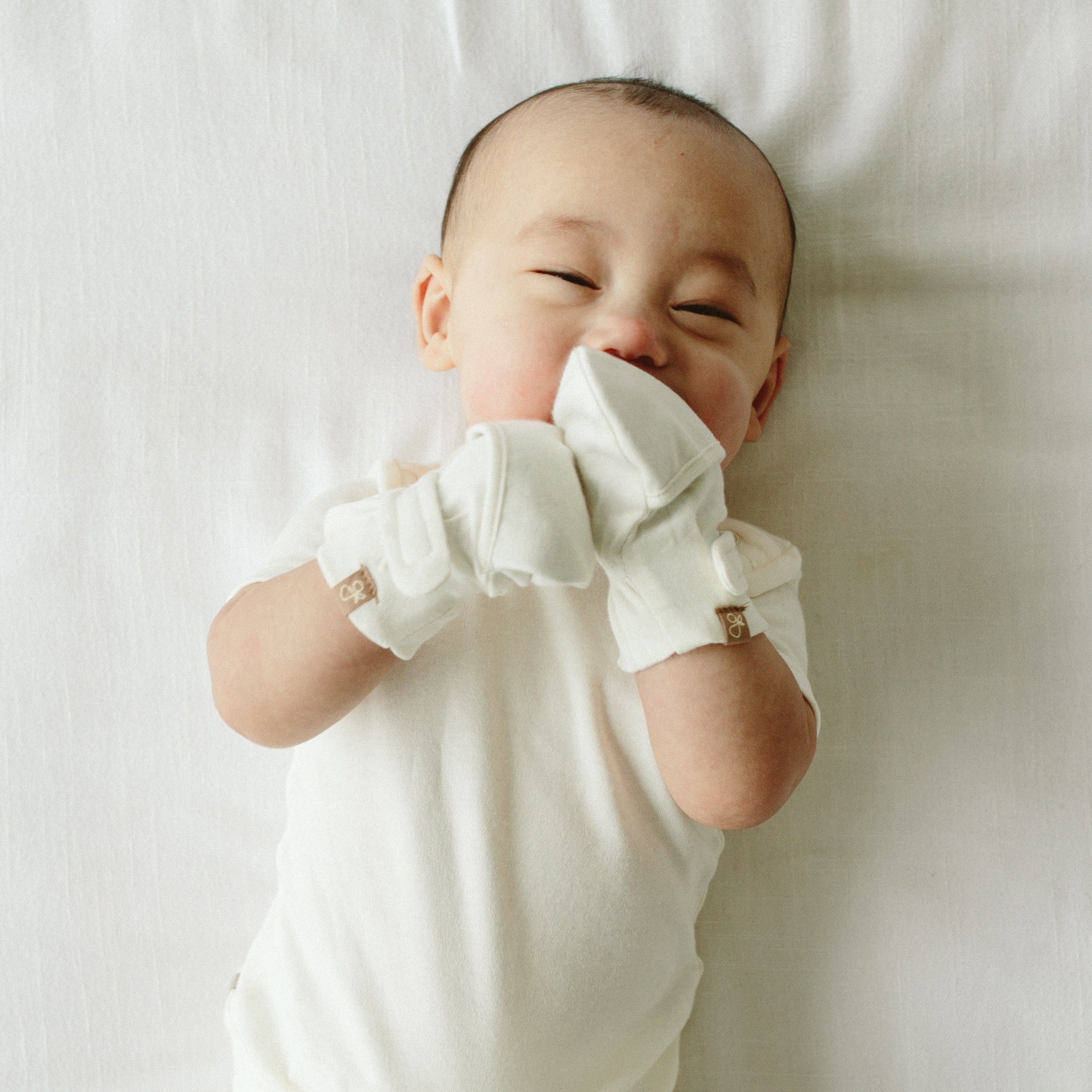 STAY ON MITTS | CLOUD