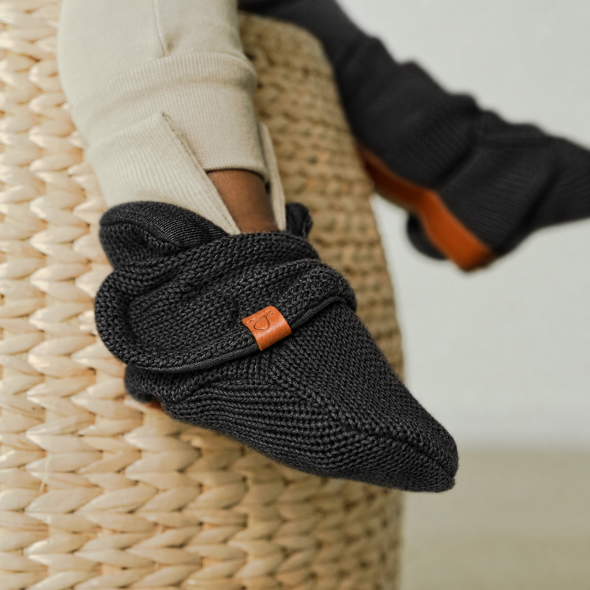 STAY ON KNIT BOOTS | SHADOW
