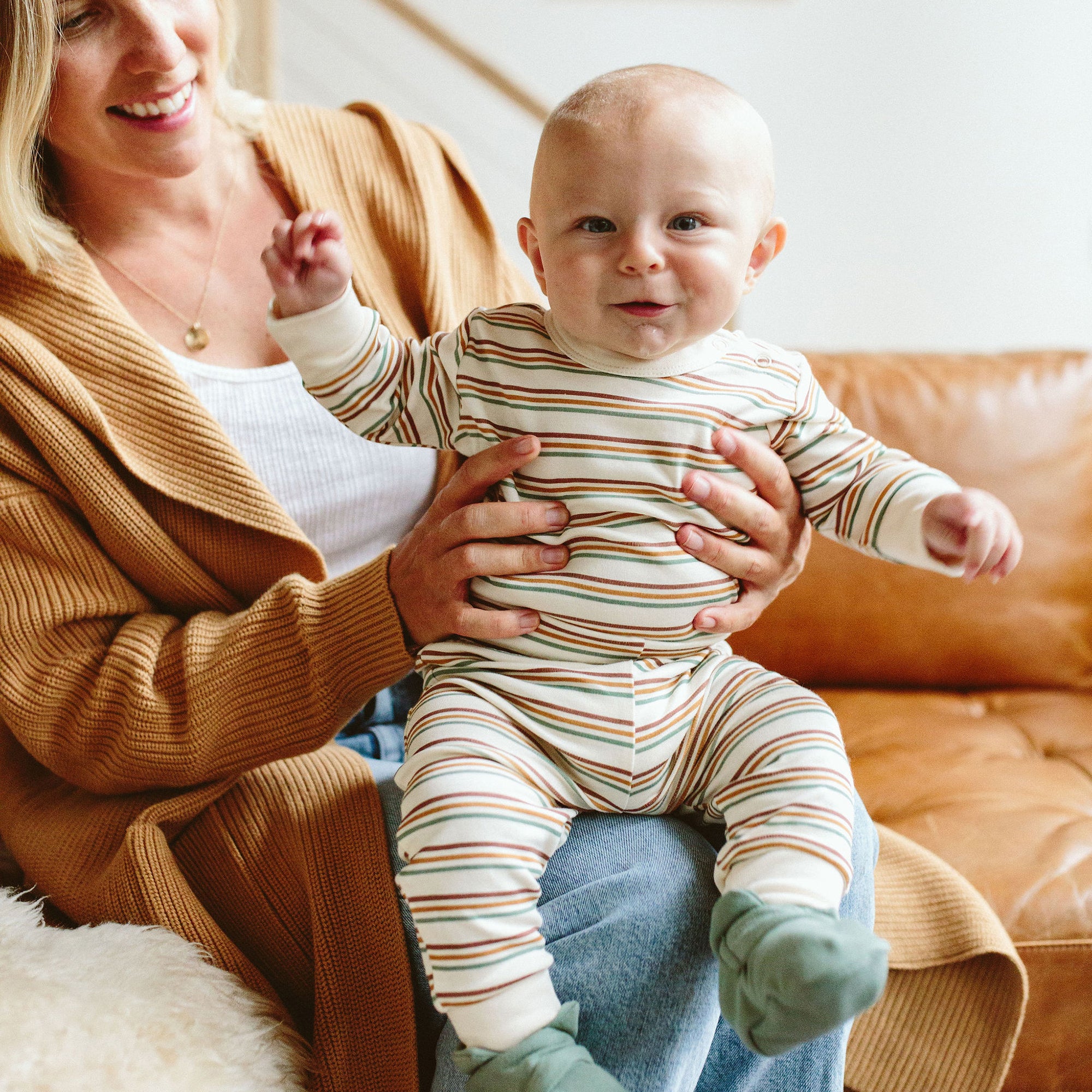 LONG-SLEEVE BODYSUIT | TIMBERLINE | FITS SMALL SIZE UP