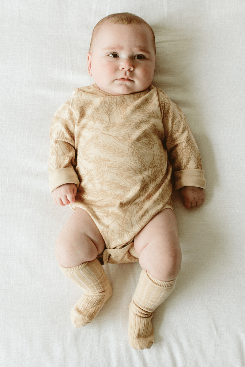 LONG - SLEEVE BODYSUIT | WHEAT - goumikids