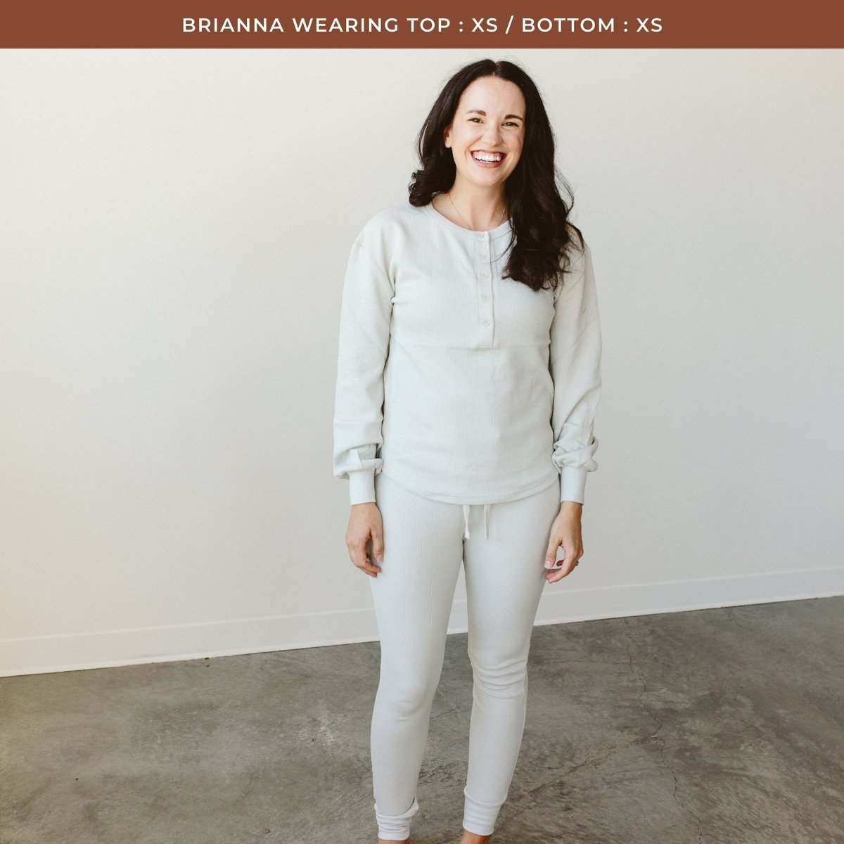WOMENS SEPARATES BOTTOMS in pale stone thermal fabric, featuring fitted jogger pants with a drawstring waist and cuffed ankles
